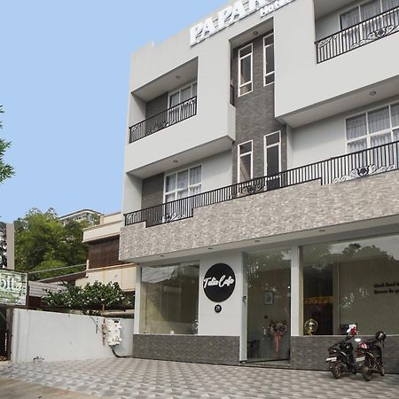 Super Oyo Capital O 92066 Papakoel Hotel & Cafe Medan Exterior foto